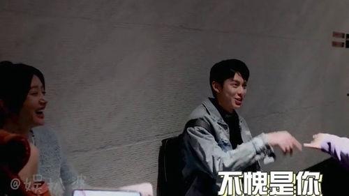 王鹤棣吃瓜发型视频大全,潮流变迁，颜值依旧在线